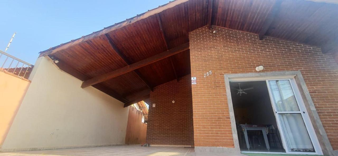 فيلا Peruíbeفي Casa Completa Com Piscina A 300 Metros Do Mar المظهر الخارجي الصورة