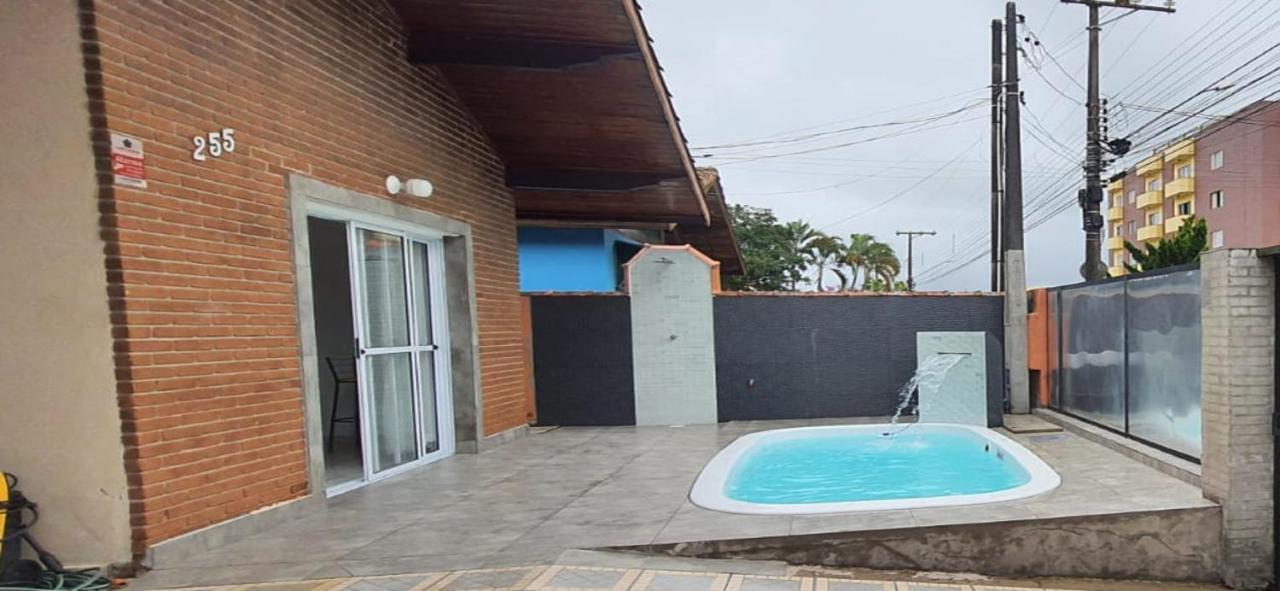 فيلا Peruíbeفي Casa Completa Com Piscina A 300 Metros Do Mar المظهر الخارجي الصورة