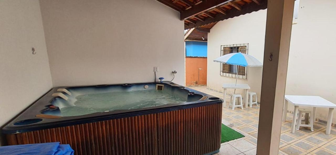 فيلا Peruíbeفي Casa Completa Com Piscina A 300 Metros Do Mar المظهر الخارجي الصورة
